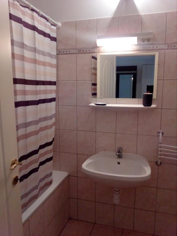 Gobe Apartman ハイデゥソボスロー エクステリア 写真