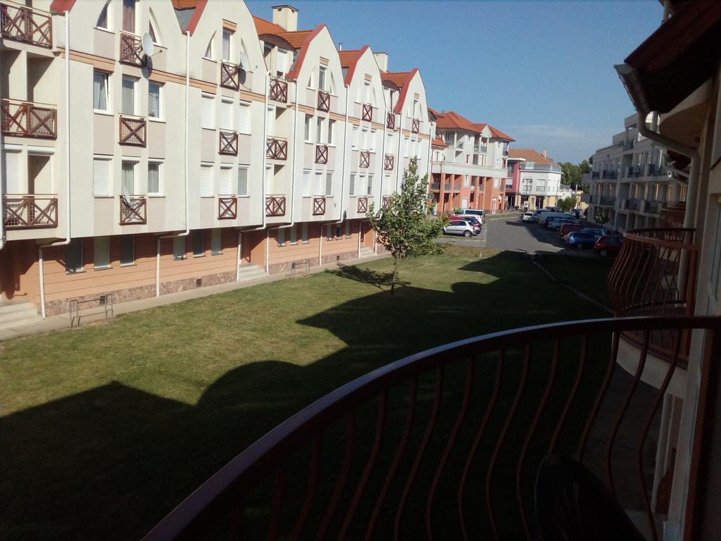 Gobe Apartman ハイデゥソボスロー エクステリア 写真