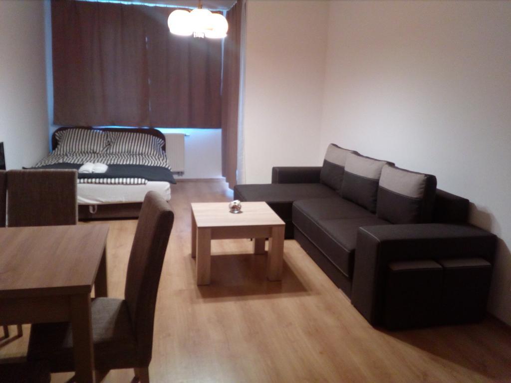 Gobe Apartman ハイデゥソボスロー エクステリア 写真