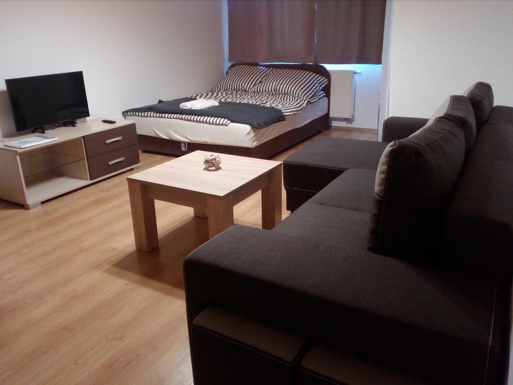Gobe Apartman ハイデゥソボスロー エクステリア 写真