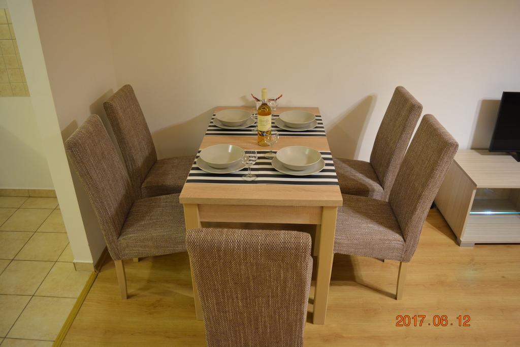 Gobe Apartman ハイデゥソボスロー エクステリア 写真