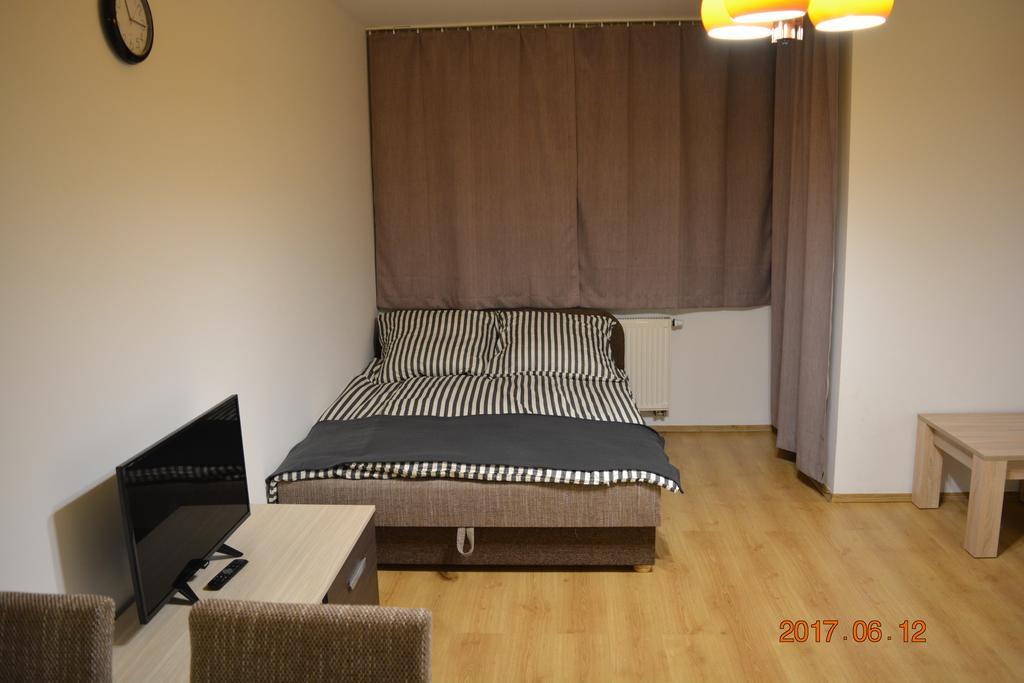 Gobe Apartman ハイデゥソボスロー エクステリア 写真