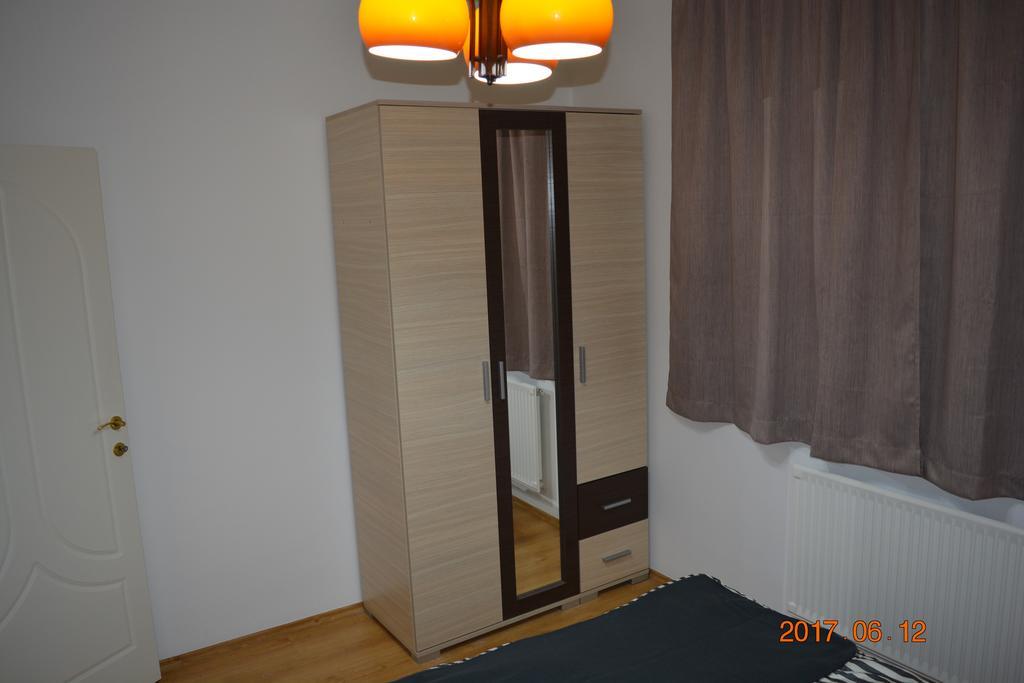 Gobe Apartman ハイデゥソボスロー エクステリア 写真
